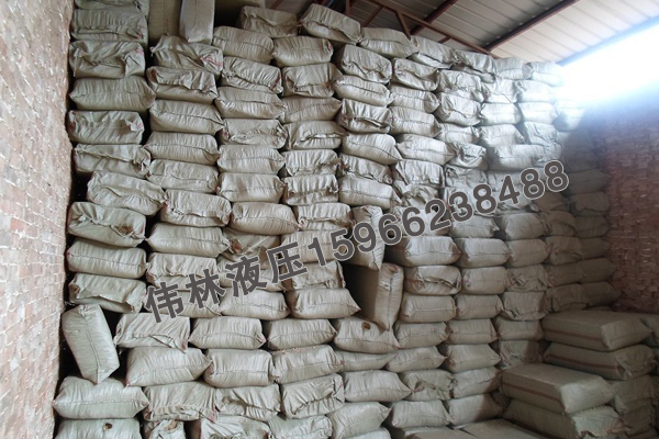 山东玉米芯打块机